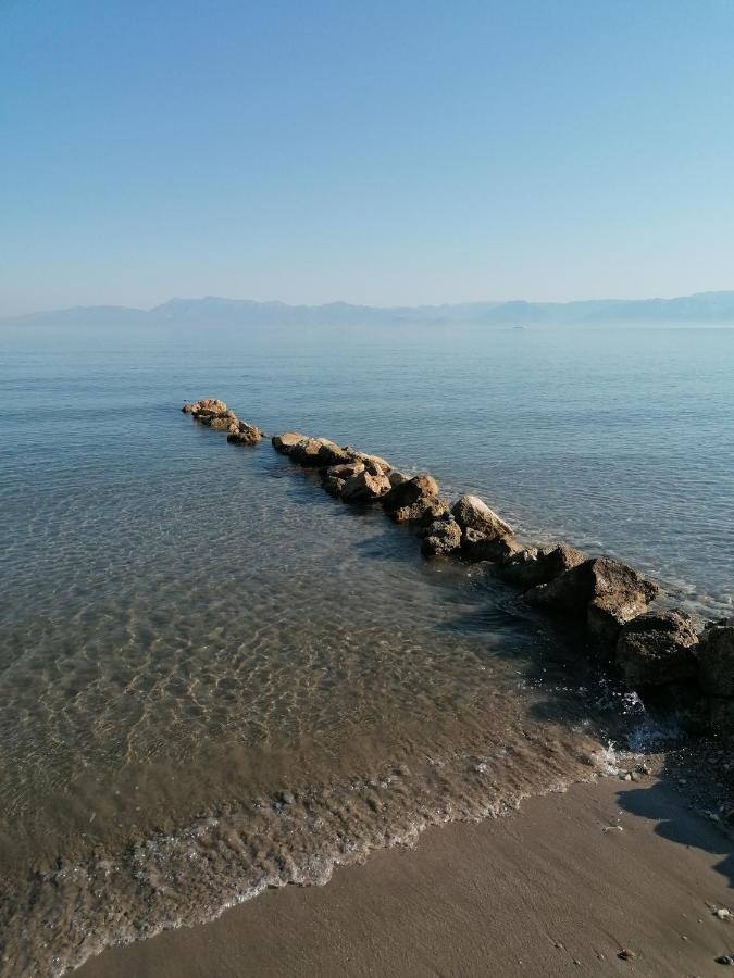 Anastazia'S Seaside Apartments Roda  Extérieur photo